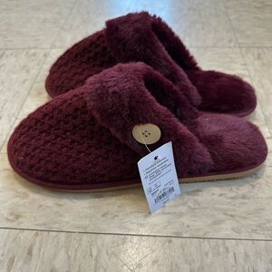 Sonoma Plush Burgundy Slippers